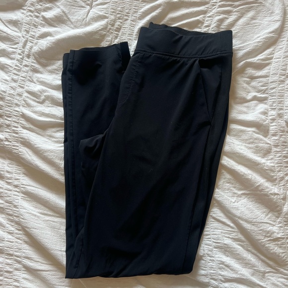 Athleta Brooklyn mid rise ankle pants black - Picture 4 of 4